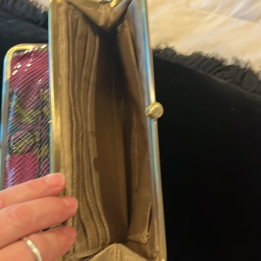 Hobo wallet clutch.  Holds phone, cards. - Picture 6 of 7